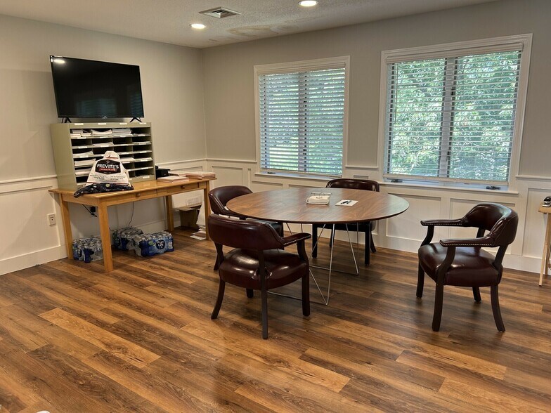 More Photos Of 475 School St, Marshfield Medical For Sale