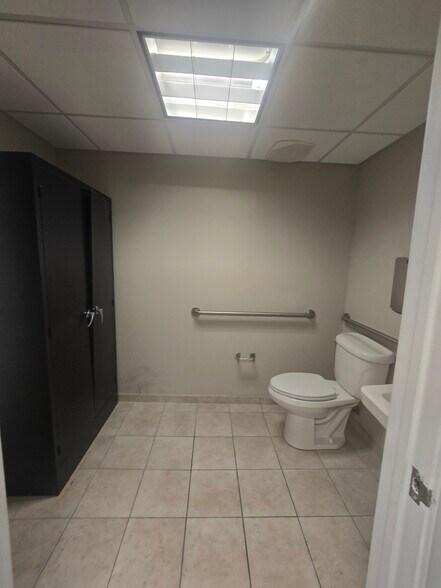 More Photos Of 4601 N Park Ave, Chevy Chase Apartments For Sale