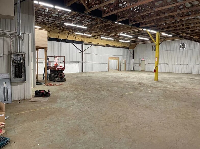 More Photos Of 59 Rogers Ave, Jasper Warehouse For Sale