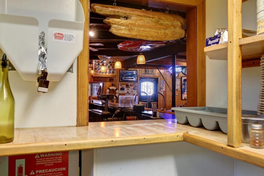 More Photos Of 996 Pacific Dr, Hammond Restaurant For Sale