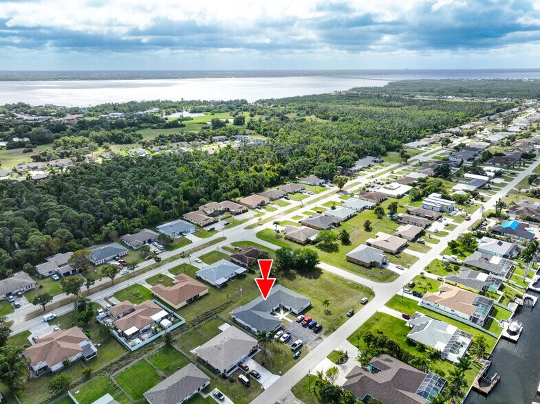 More Photos Of 937 SE 23rd Pl, Cape Coral Apartments For Sale
