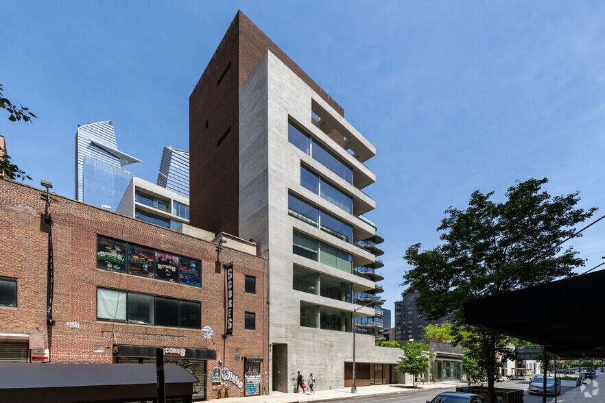 More Photos Of 527 W 27th St, New York Apartments For Lease