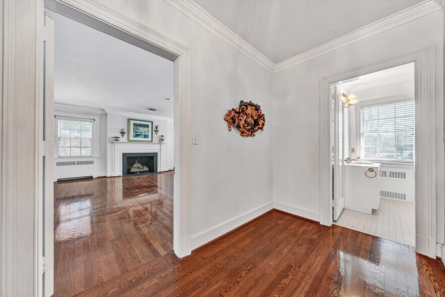 More Photos Of 934 Commander Dr, Roanoke Specialty For Sale