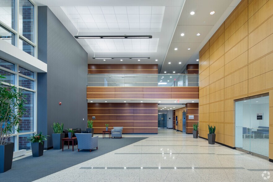 More Photos Of 9050 Centre Pointe Dr, West Chester Unknown For Lease