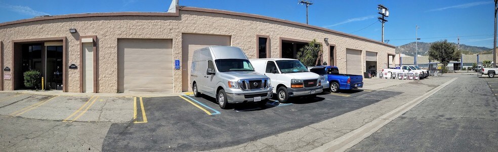 More Photos Of 12860-12872 Foothill Blvd, Sylmar Warehouse For Lease