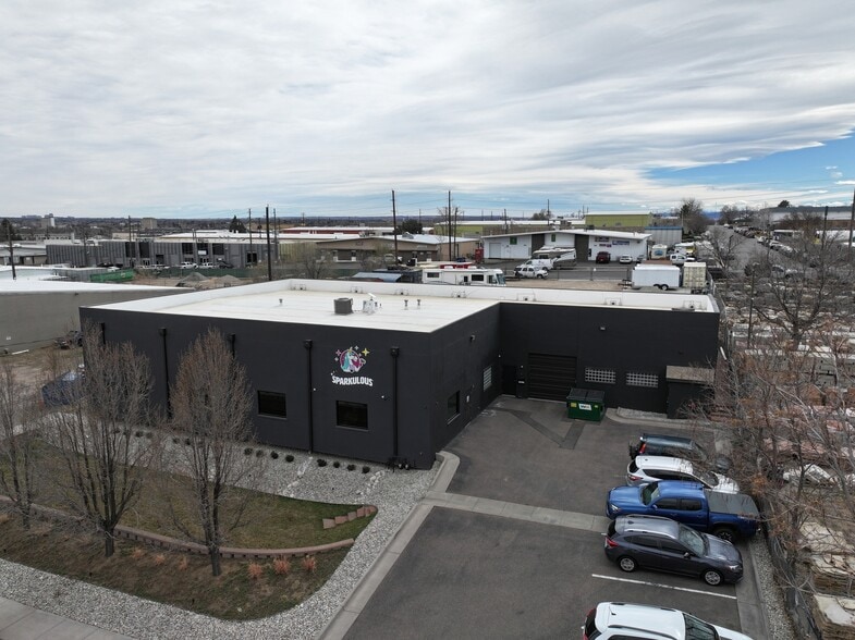 More Photos Of 2192 W College Ave, Englewood Warehouse For Sale
