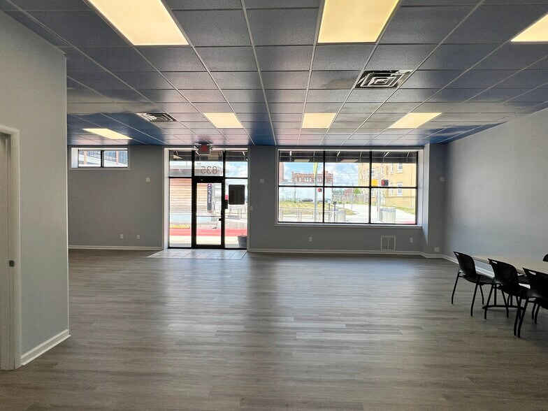 More Photos Of 835 N Capitol Ave, Indianapolis Light Distribution For Lease