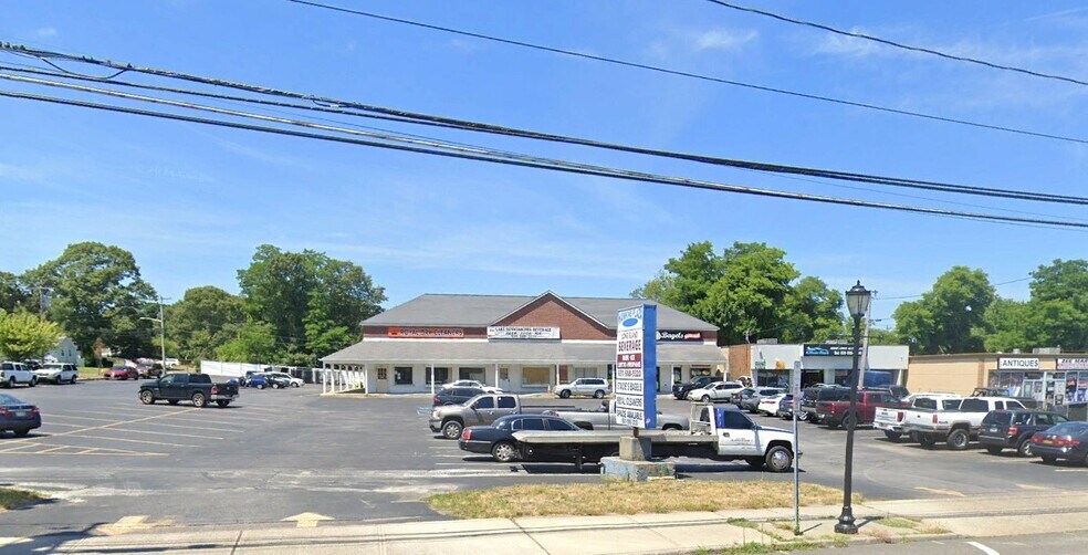 More Photos Of 400 Hawkins Ave, Lake Ronkonkoma General Retail For Sale