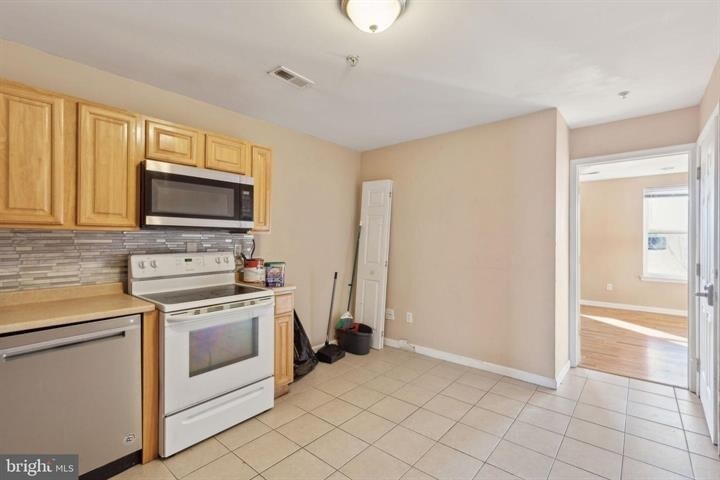 More Photos Of 2022 N Woodstock St, Philadelphia Apartments For Sale