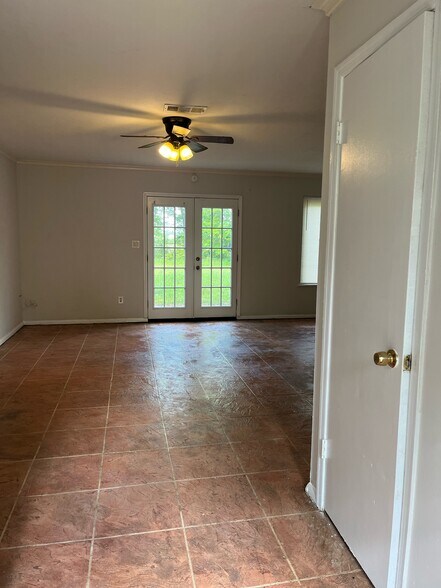 More Photos Of , Tallahassee Multifamily For Sale
