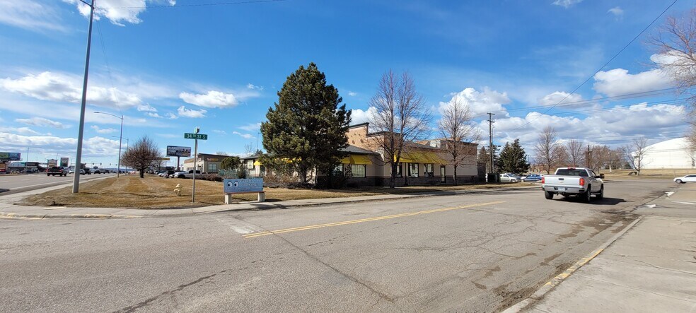 More Photos Of 3315 10th Ave S, Great Falls Restaurant For Sale