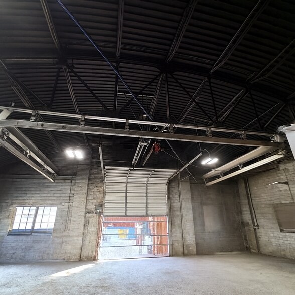 More Photos Of 1704 NW 6th St, Oklahoma City Manufacturing For Lease