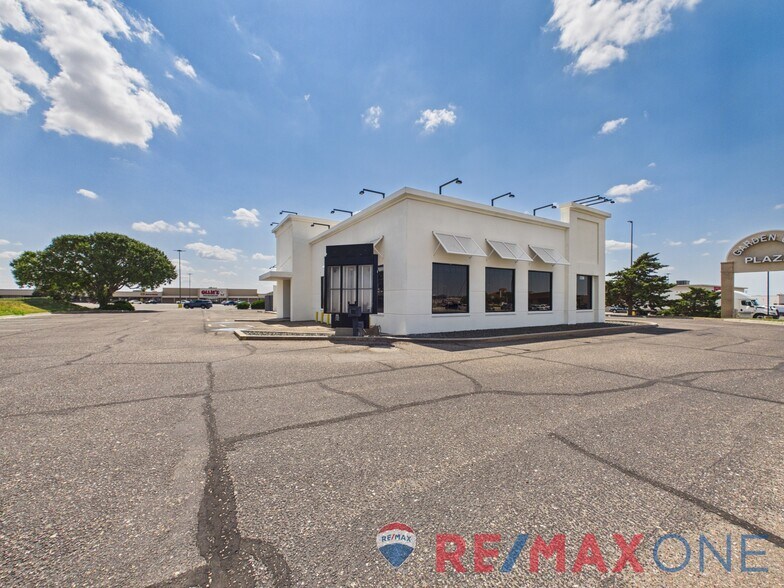 More Photos Of 2208 E Kansas Ave, Garden City Fast Food For Sale