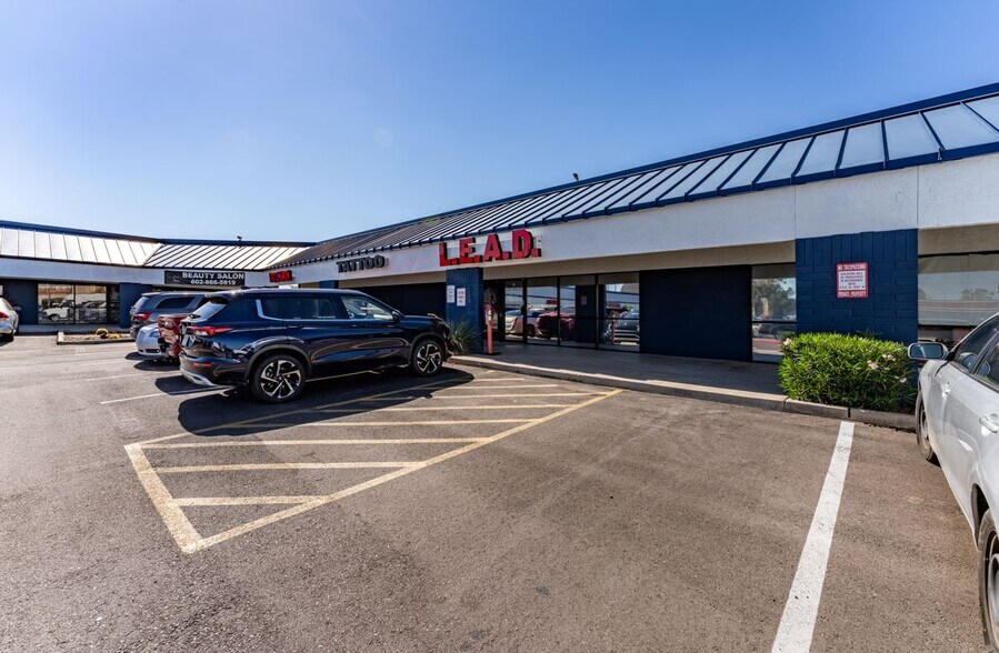 More Photos Of 4323 W Cactus Rd, Glendale Freestanding For Lease