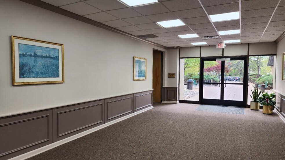 More Photos Of 14 Ridgedale Ave, Cedar Knolls Medical For Lease