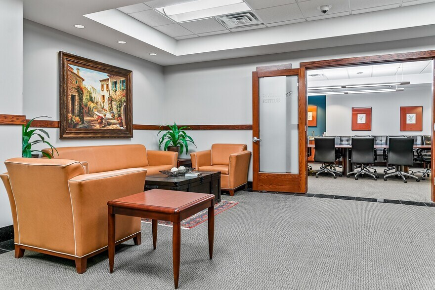 More Photos Of 805 Oakwood Dr, Rochester Office For Lease