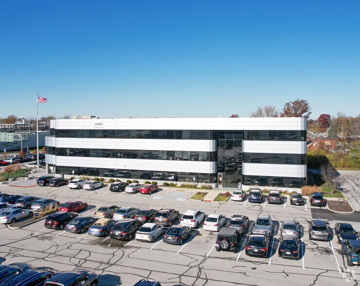 More Photos Of 10585 N Meridian St, Indianapolis Office For Lease