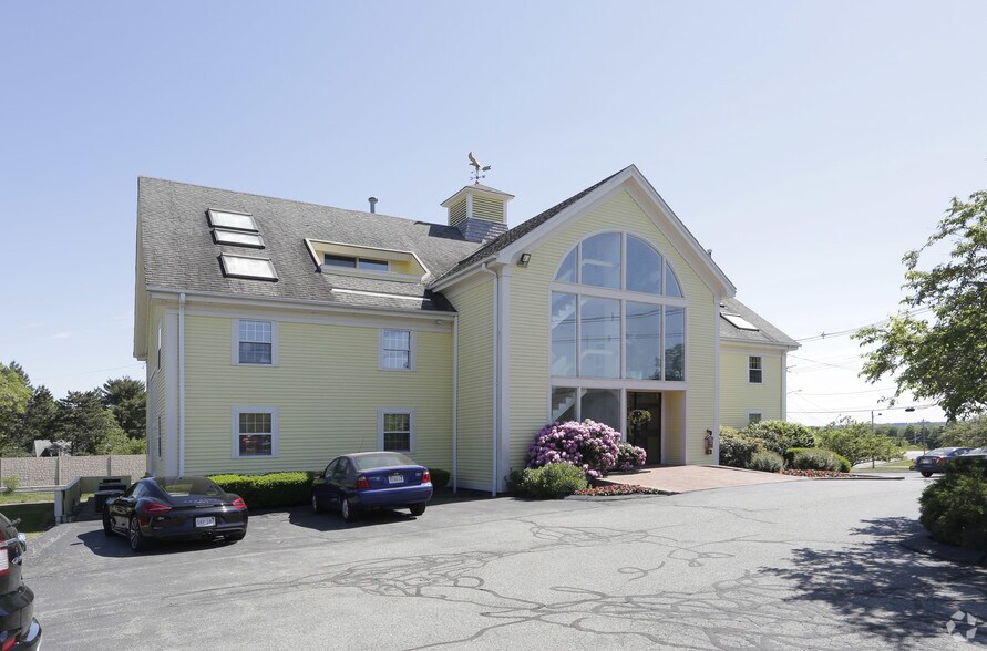 More Photos Of 10 Liberty St, Danvers Office For Sale