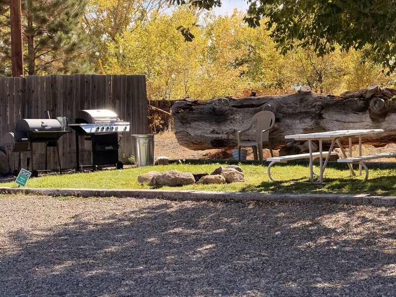 More Photos Of 380 W Main St, Escalante Hotel For Sale