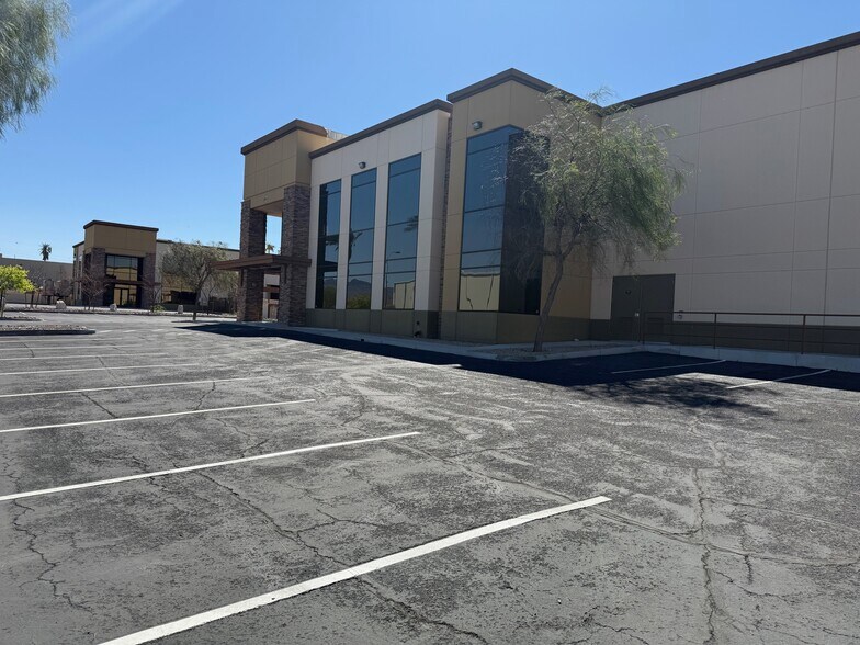 More Photos Of 2550 Landon Dr, Bullhead City Research And Development For Sale