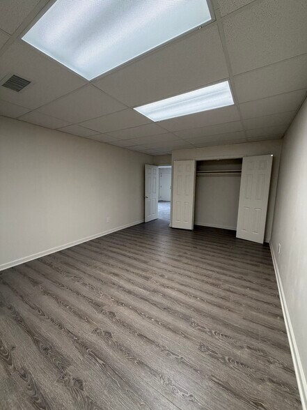 More Photos Of 44-50 Lewis Ave, Jersey City Light Manufacturing For Lease