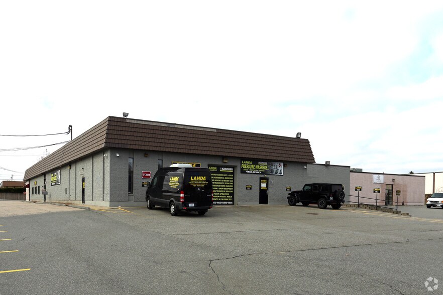 More Photos Of 11 Comstock Pky, Cranston Freestanding For Lease