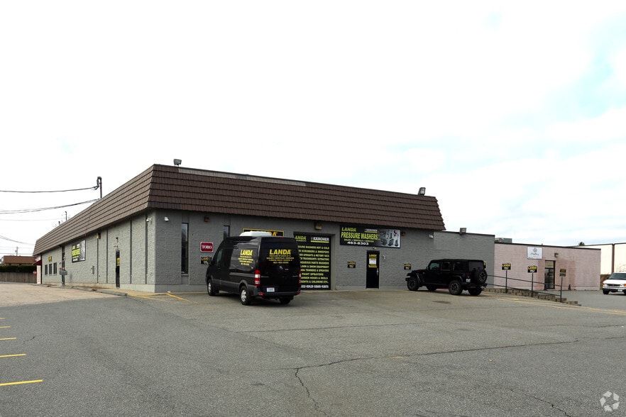More Photos Of 11 Comstock Pky, Cranston Freestanding For Lease