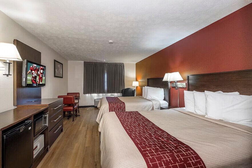 More Photos Of 2700 Wilson Rd, Hermitage Hotel For Sale