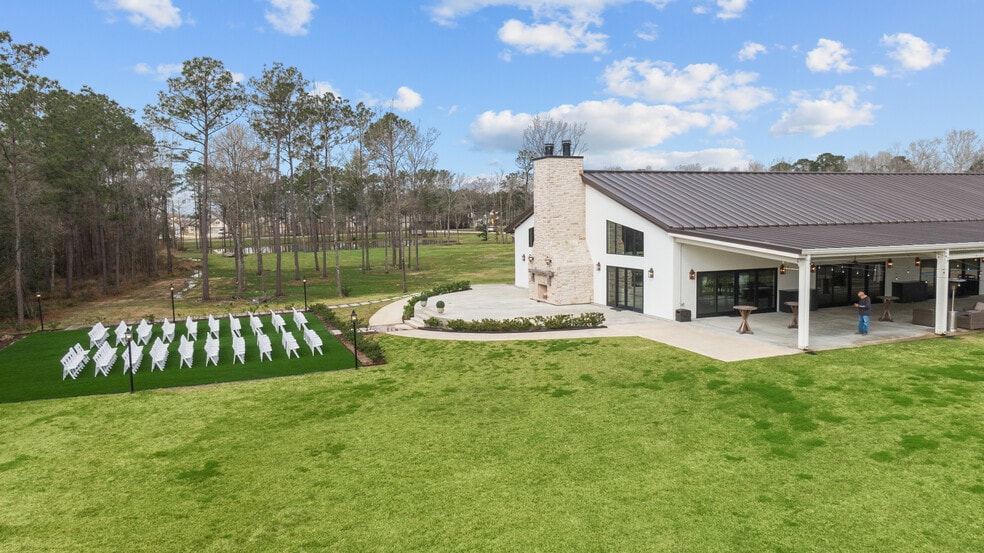 More Photos Of 6644 TX-61, Anahuac Theater Concert Hall For Sale