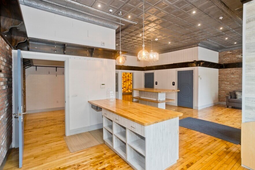 More Photos Of 1372 Main St, Palmer Freestanding For Lease