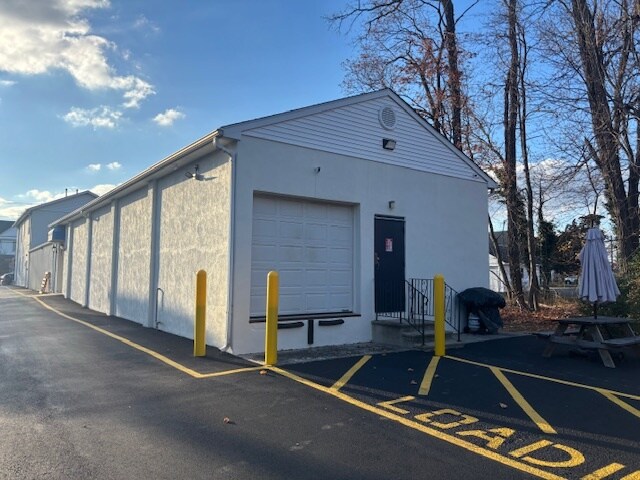 More Photos Of 44 Main St, Farmingdale Storefront For Lease