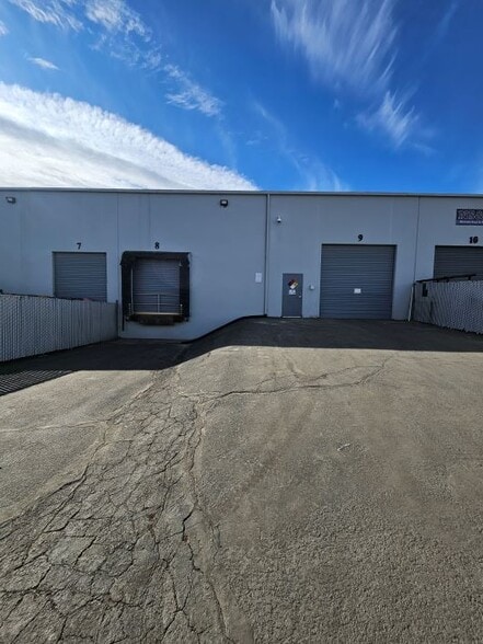 More Photos Of 966 Greg St, Sparks Warehouse For Lease