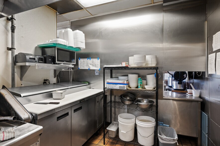 More Photos Of 7429 E River Rd, Fridley Restaurant For Sale