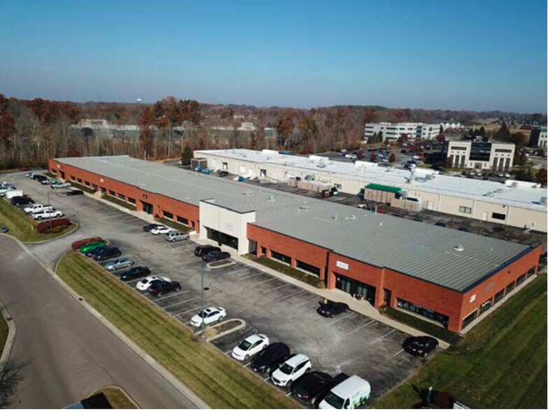 More Photos Of 422 Wards Corner Rd, Loveland Showroom For Lease