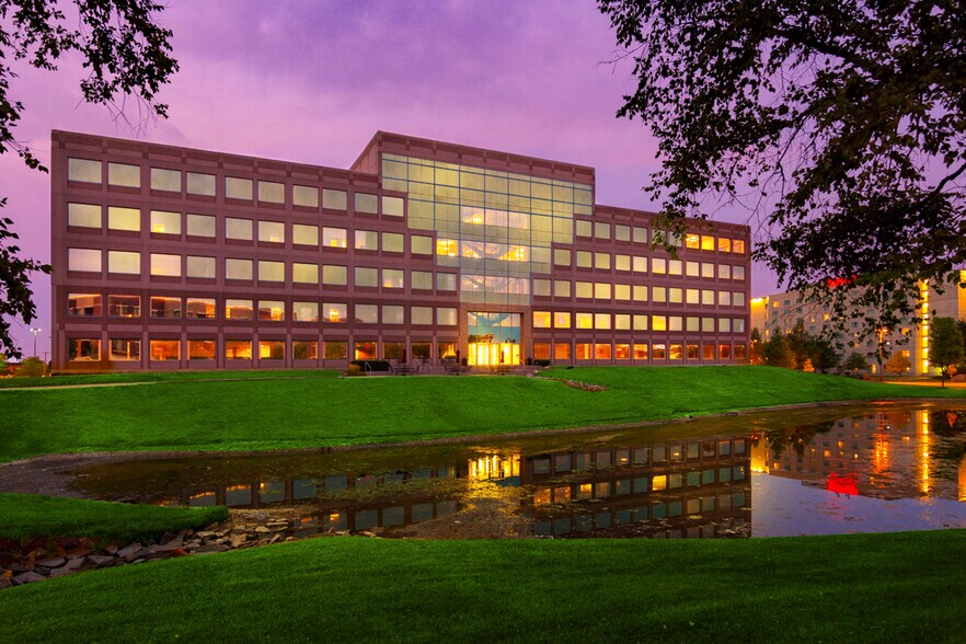 Primary Photo Of 1333 Burr Ridge Pky, Burr Ridge Office For Lease