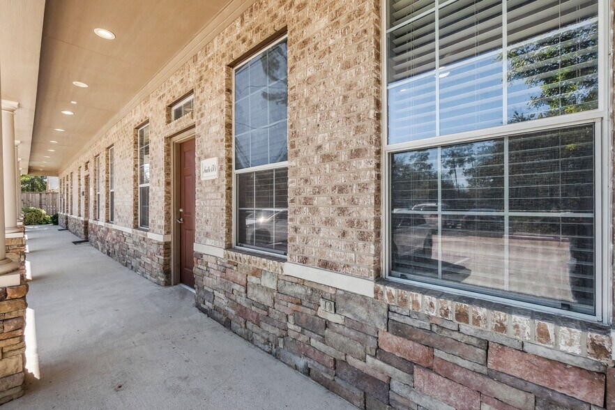 More Photos Of 25511 Budde Rd, The Woodlands Office For Lease