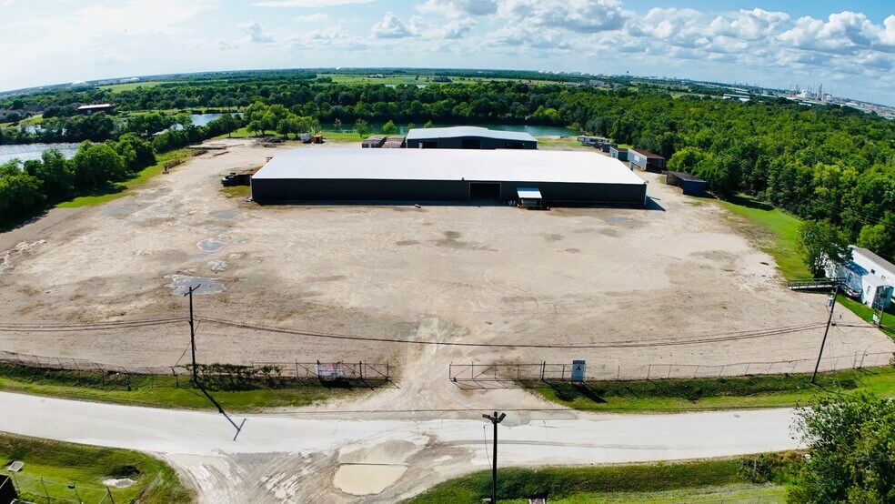 More Photos Of 4835 Bourque rd, Nederland Industrial For Lease