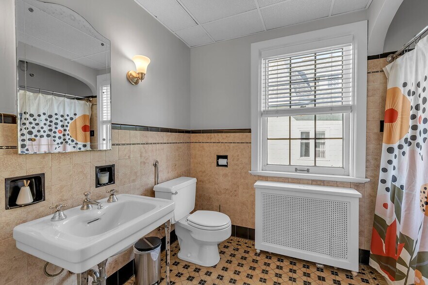 More Photos Of 2740 Main St, Buffalo Office Residential For Sale