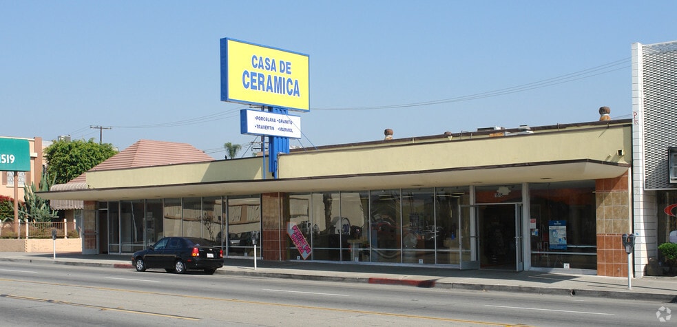 More Photos Of 1515-1517 N Main St, Santa Ana Storefront For Lease