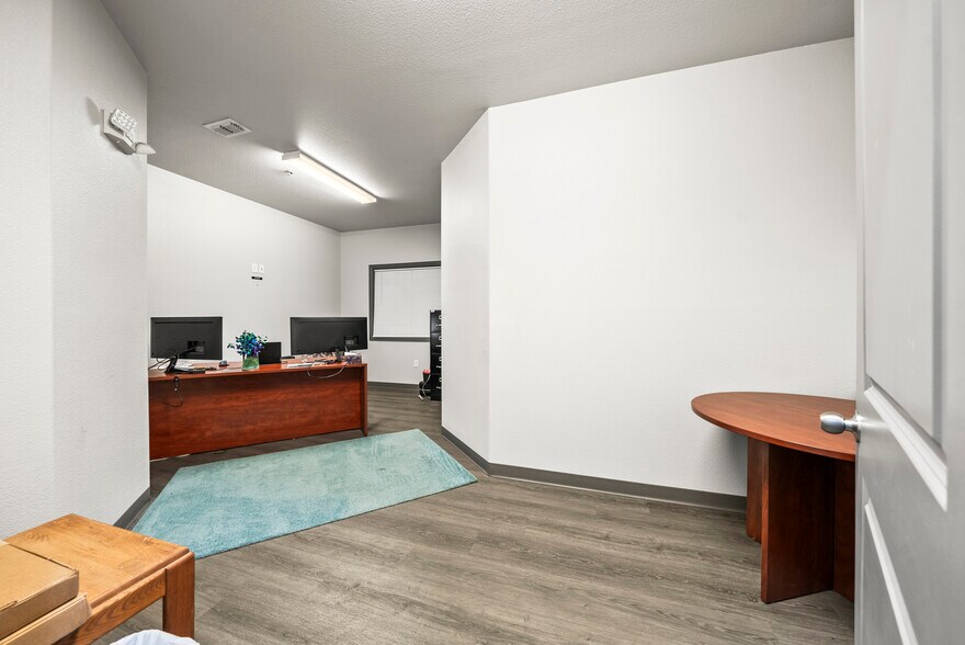 More Photos Of 12114 S Pipeline Rd, Euless Industrial For Lease