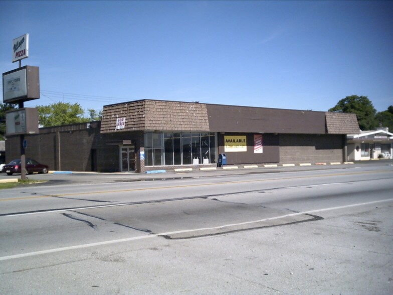 More Photos Of 2002 N Arlington Ave, Indianapolis Storefront For Lease
