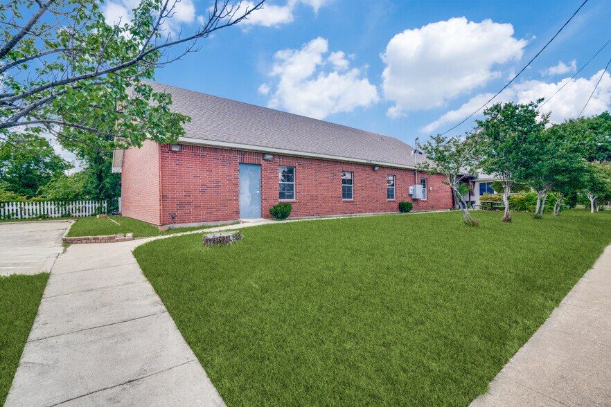 Primary Photo Of 1149 N Plano Rd, Garland Religious Facility For Sale