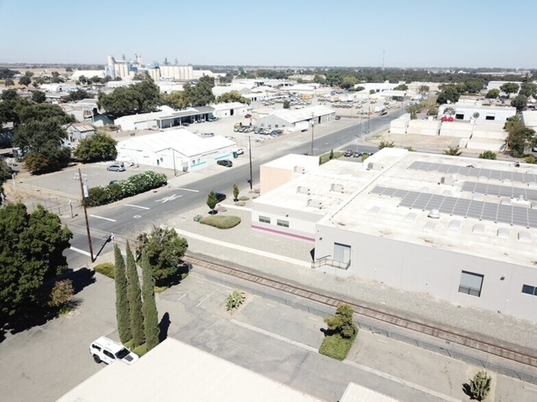 More Photos Of 109 Harter Ave, Woodland Industrial For Sale