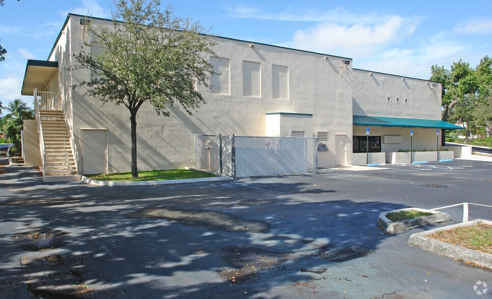More Photos Of 6000 N Federal Hwy, Fort Lauderdale Medical For Lease