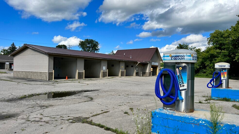 More Photos Of 503 W 7th St, Evart Carwash For Sale