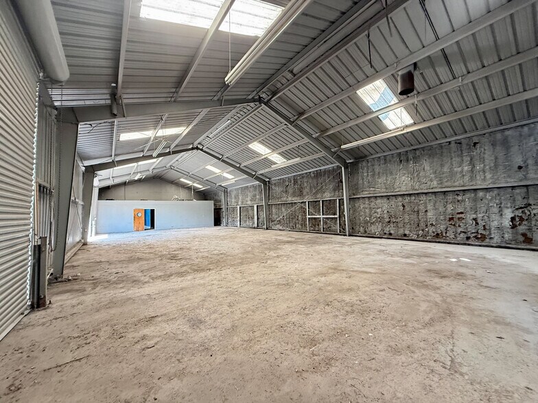 More Photos Of 6107 W 34th St, Houston Warehouse For Lease