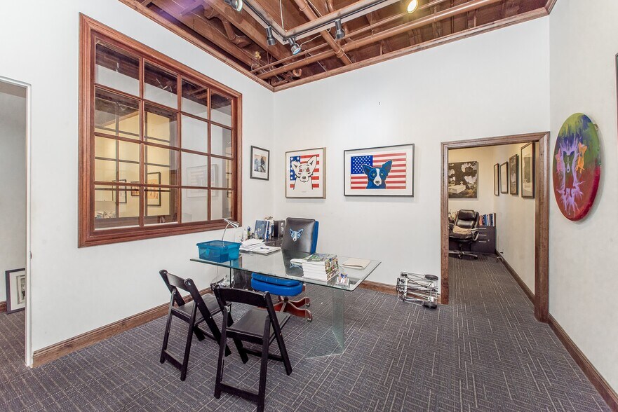More Photos Of 747 Magazine St, New Orleans Office For Sale