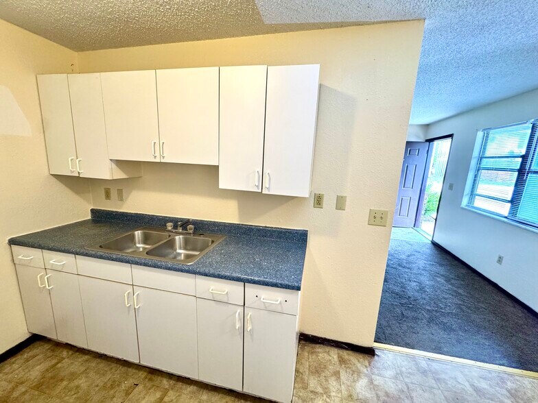 More Photos Of 913 Joliet Dr, Cahokia Apartments For Sale