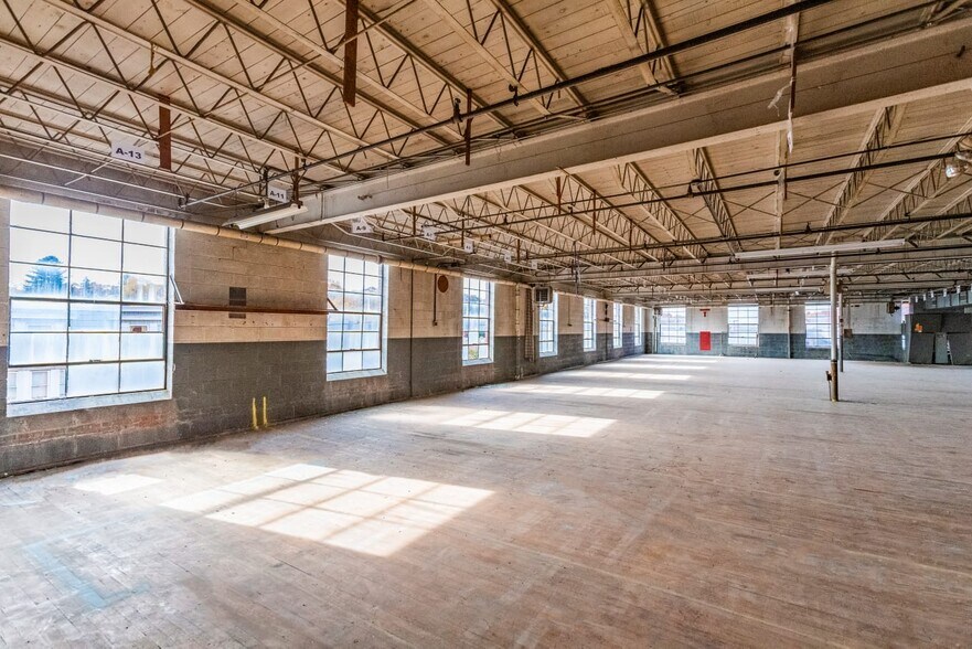 More Photos Of 1340-1400 Chestnut St, Kulpmont Manufacturing For Sale