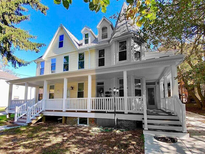 More Photos Of 5011 Roland Ave, Baltimore Apartments For Sale